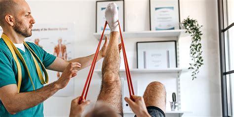 physiatrist pronunciation|physiatrist vs physical therapist.
